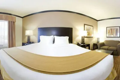 Photo 4 - Holiday Inn Express Hotel & Suites Corpus Christi by IHG