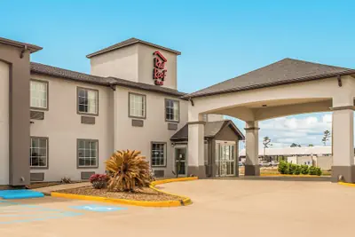 Photo 2 - Red Roof Inn & Suites Lake Charles