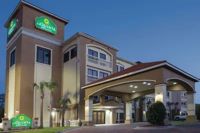 Photo 2 - La Quinta Inn & Suites by Wyndham Fort Walton Beach