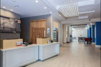 Photo 5 - Holiday Inn Express Hotel & Suites Houston-Alvin by IHG