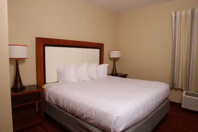 Photo 5 - Days Inn by Wyndham Semmes/Mobile