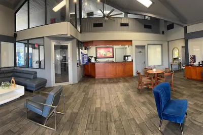 Photo 4 - Budget Inn Sanford