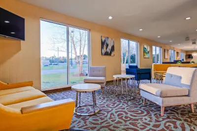 Photo 4 - Best Western Dothan Inn & Suites
