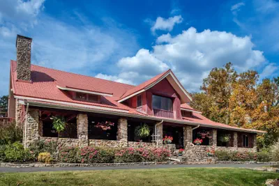 Photo 2 - Hilltop Manor Bed and Breakfast
