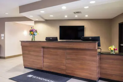 Photo 3 - Wyndham Noblesville