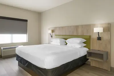 Photo 5 - Country Inn & Suites by Radisson, Tampa Airport North, FL