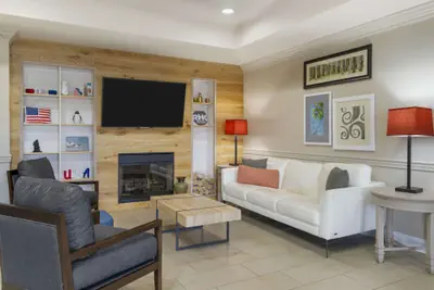 Photo 3 - Country Inn & Suites by Radisson, Tampa Airport North, FL