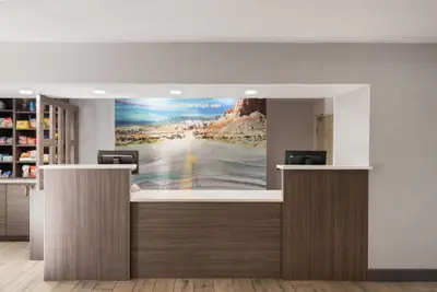 Photo 5 - La Quinta Inn & Suites by Wyndham Tucumcari
