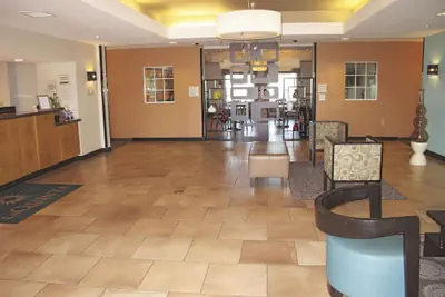 Photo 3 - La Quinta Inn & Suites by Wyndham Tucumcari
