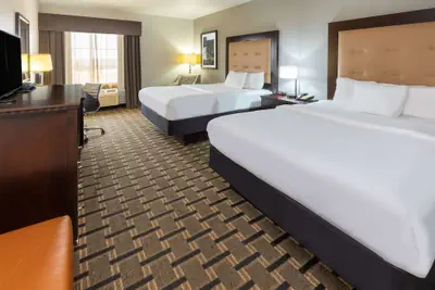 Photo 5 - La Quinta Inn & Suites by Wyndham Mt. Pleasant