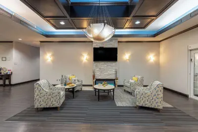 Photo 4 - La Quinta Inn & Suites by Wyndham Mt. Pleasant