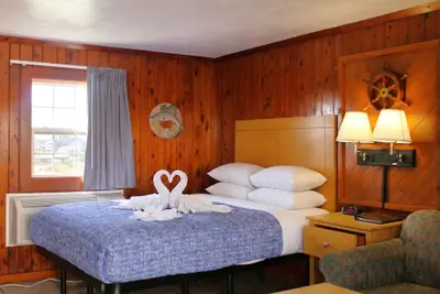Photo 4 - Seahorse Inn and Cottages
