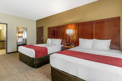 Photo 2 - Comfort Suites Forrest City