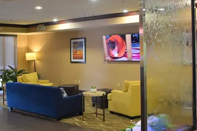 Photo 3 - Comfort Suites Forrest City