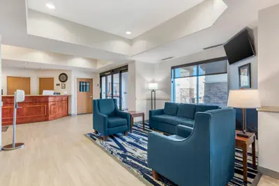 Photo 4 - Comfort Inn & Suites Rifle