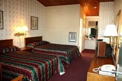 Photo 3 - Travelodge by Wyndham Ukiah