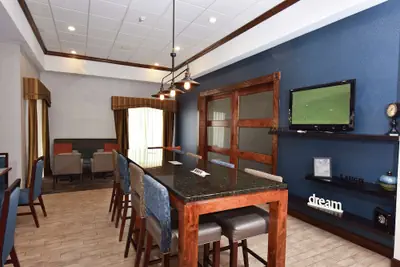 Photo 3 - Hampton Inn Alexander City