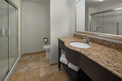 Photo 2 - Hampton Inn Rochester Irondequoit