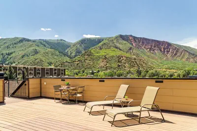 Photo 2 - Glenwood Springs Inn