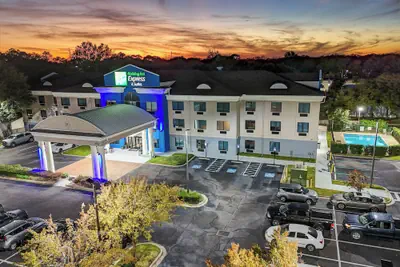 Photo 2 - Holiday Inn Express & Suites Jacksonville - Atlantic Beach by IHG