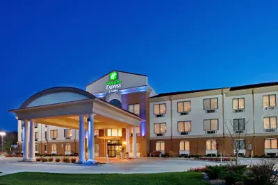 Photo 2 - Holiday Inn Express Hotel and Suites St. Charles by IHG