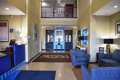 Photo 3 - Holiday Inn Express Hotel and Suites St. Charles by IHG