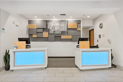 Photo 4 - Holiday Inn Express Hotel and Suites West Valley by IHG