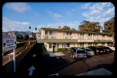 Photo 2 - Crystal Lodge Motel