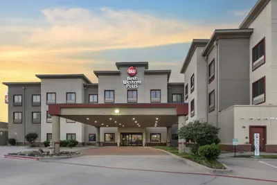 Photo 2 - Best Western Plus Texoma Hotel & Suites