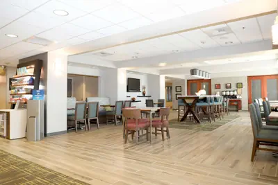 Photo 3 - Hampton Inn Ellensburg