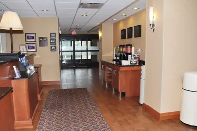 Photo 5 - Hampton Inn Macomb