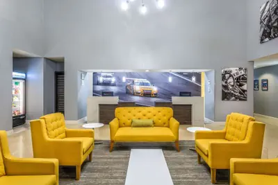 Photo 3 - La Quinta Inn & Suites by Wyndham Sebring