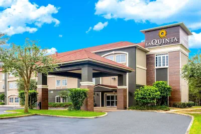 Photo 2 - La Quinta Inn & Suites by Wyndham Sebring