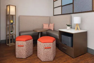 Photo 2 - Hampton Inn Fairmont
