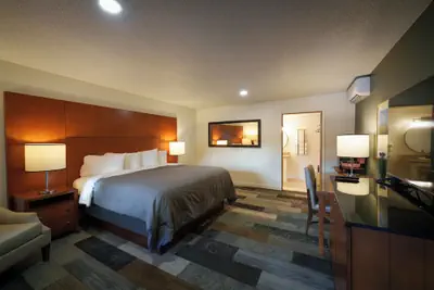 Photo 2 - Shelton Inn