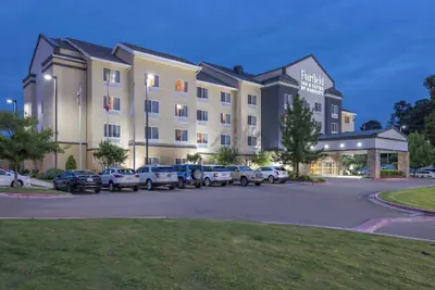 Photo 2 - Fairfield Inn & Suites by Marriott Texarkana