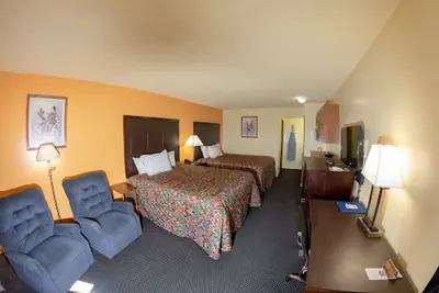Photo 4 - Americas Best Value Inn Chanute