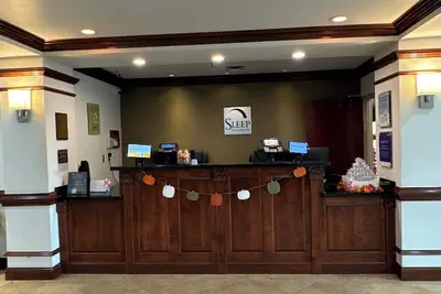 Photo 2 - Sleep Inn & Suites Manchester near Arnold AFB