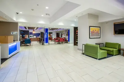 Photo 4 - Holiday Inn Express & Suites Olathe South by IHG
