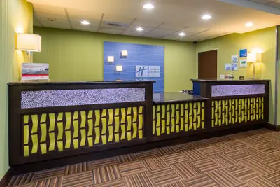 Photo 2 - Holiday Inn Express Hotel & Suites Orlando - Apopka by IHG