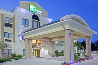 Photo 2 - Holiday Inn Express Hotel & Suites BEAUMONT NW by IHG