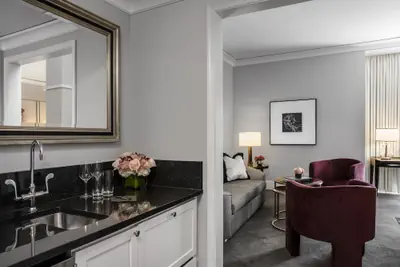 Photo 4 - Waldorf Astoria Chicago