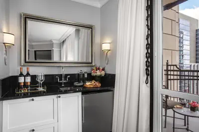 Photo 5 - Waldorf Astoria Chicago