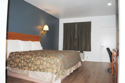 Photo 5 - Bestway Inn