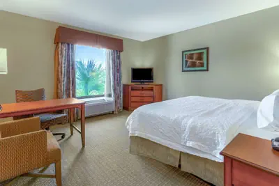 Photo 4 - Hampton Inn Okeechobee - Lake Okeechobee