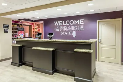 Photo 4 - Hampton Inn & Suites Chicago-Libertyville