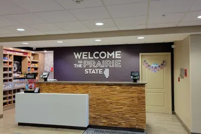 Photo 3 - Hampton Inn & Suites Chicago-Libertyville