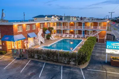 Photo 2 - Colonial Inn Motel
