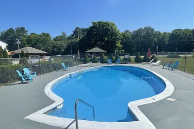 Photo 2 - Aquastar Inn