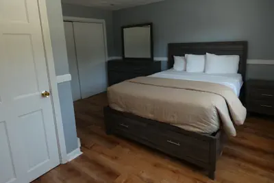 Photo 5 - Aquastar Inn